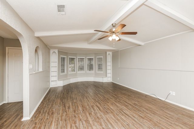 500 Hinton Street, Grand Prairie, TX 75050
