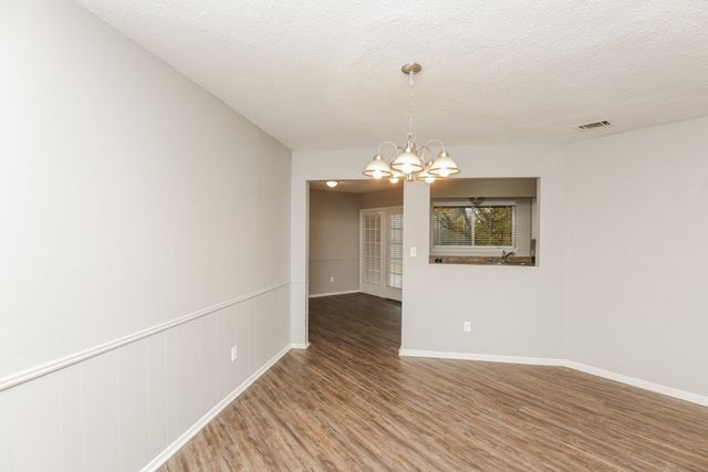 500 Hinton Street, Grand Prairie, TX 75050