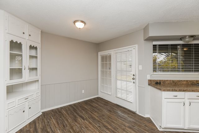 500 Hinton Street, Grand Prairie, TX 75050