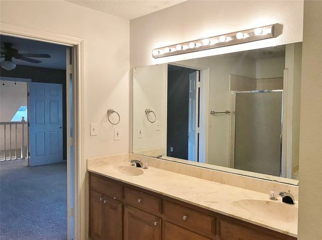 1129 Bent Oaks Drive, Denton, TX 76210