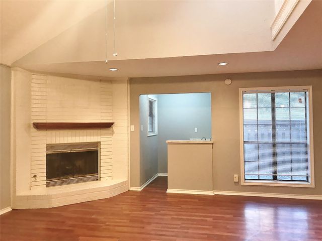 1129 Bent Oaks Drive, Denton, TX 76210