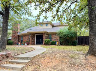 1129 Bent Oaks Drive, Denton, TX 76210