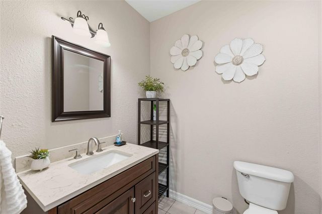 1813 Avenue A, Dickinson, TX 77539