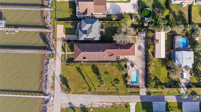 1813 Avenue A, Dickinson, TX 77539