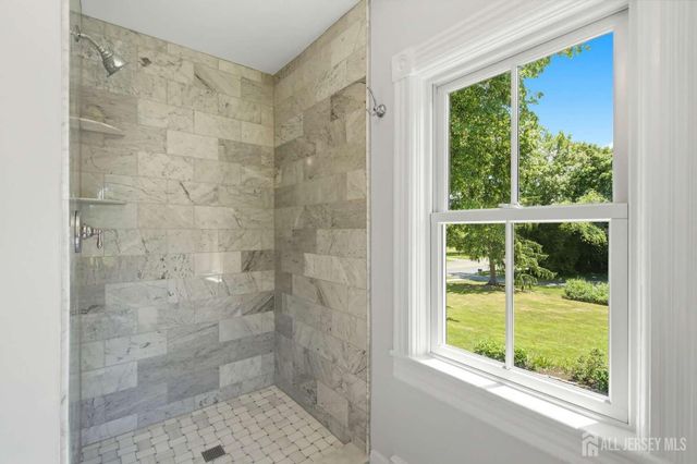 1 Cranbury Neck Road, Cranbury, NJ 08512