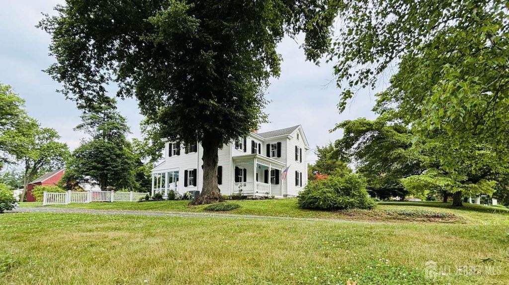 1 Cranbury Neck Road, Cranbury, NJ 08512
