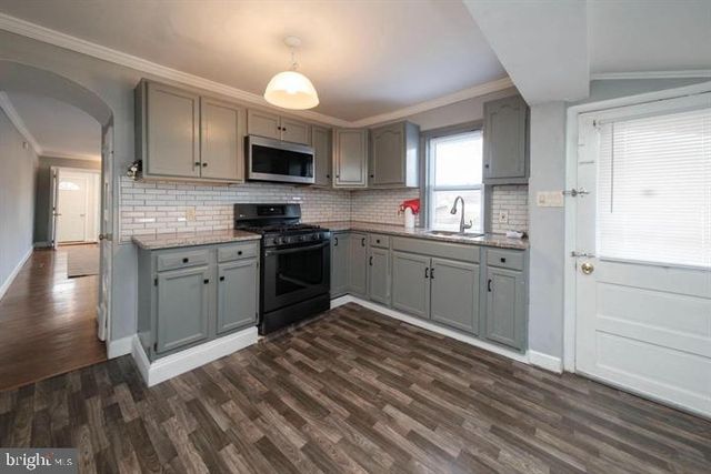 607 WEST LAWN AVE, Reading, PA 19609