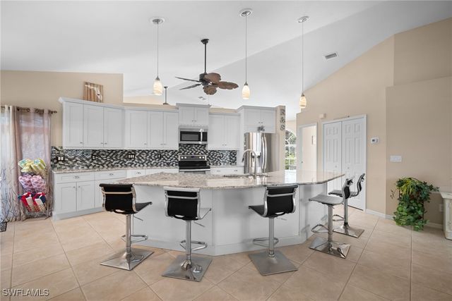 2215 SW 51st ST, Cape Coral, FL 33914