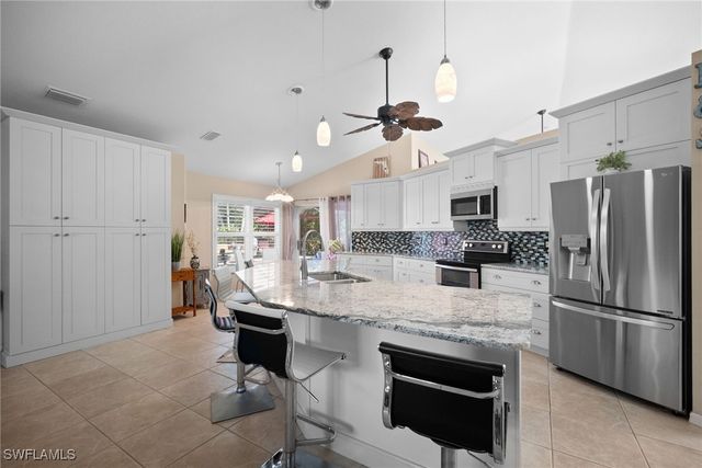 2215 SW 51st ST, Cape Coral, FL 33914