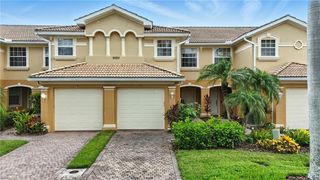 9723 Heatherstone Lake CT # 4, Estero, FL 33928