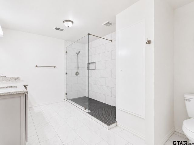 8677 State Hwy 19 S, Athens, TX 75751