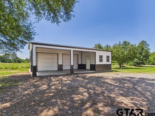 8677 State Hwy 19 S, Athens, TX 75751