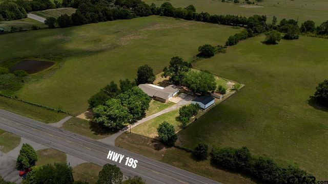 8677 State Hwy 19 S, Athens, TX 75751