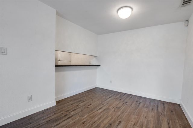 2200 E Trinity Mills Road 206, Carrollton, TX 75006