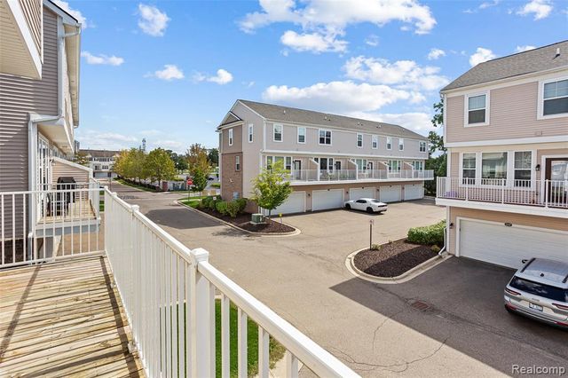 3211 Johanna Ware, Wixom, MI 48393