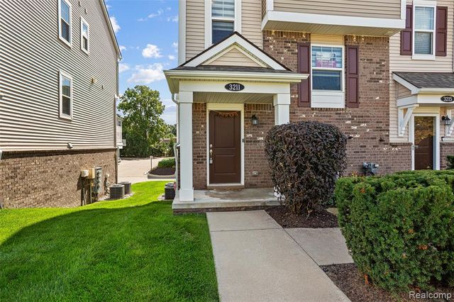 3211 Johanna Ware, Wixom, MI 48393