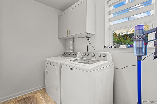 3211 Johanna Ware, Wixom, MI 48393