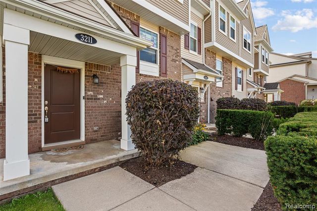 3211 Johanna Ware, Wixom, MI 48393