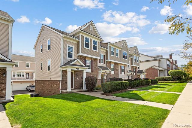3211 Johanna Ware, Wixom, MI 48393