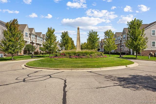 3211 Johanna Ware, Wixom, MI 48393