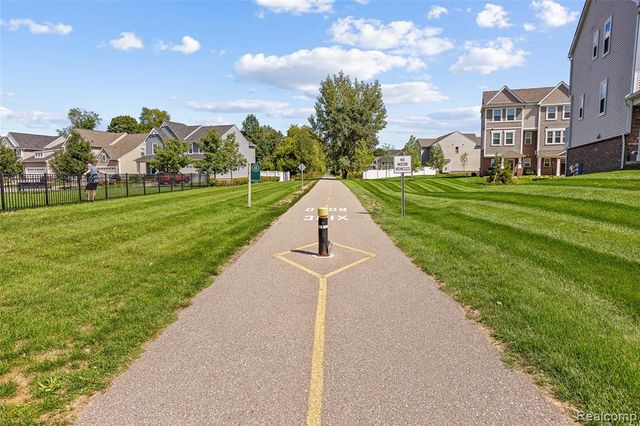 3211 Johanna Ware, Wixom, MI 48393