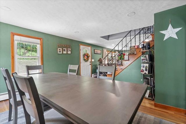 328 Stafford St, Leicester, MA 01611