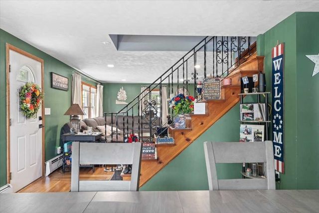 328 Stafford St, Leicester, MA 01611