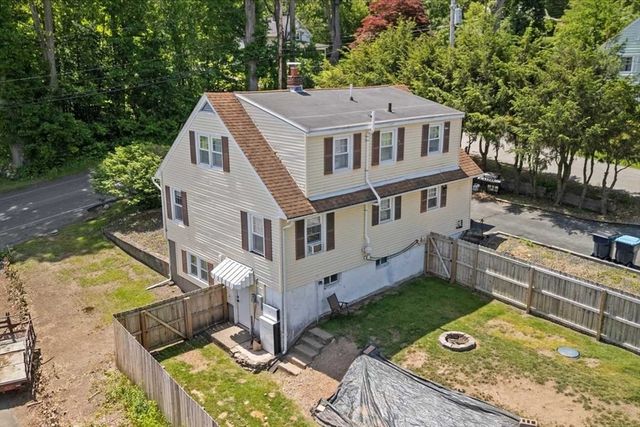 328 Stafford St, Leicester, MA 01611