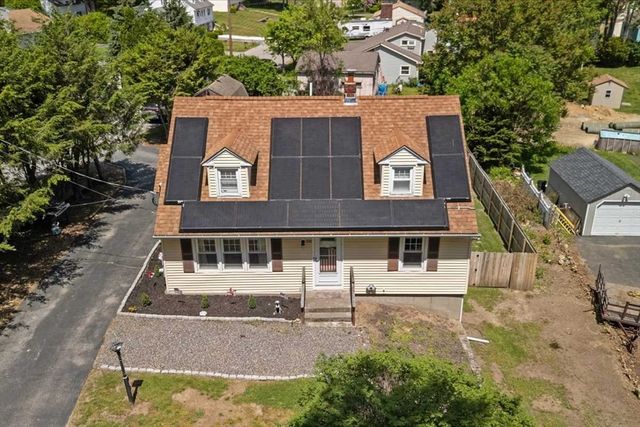 328 Stafford St, Leicester, MA 01611