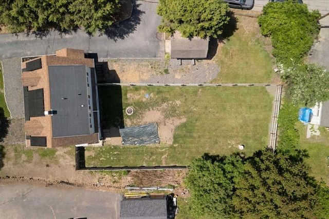 328 Stafford St, Leicester, MA 01611