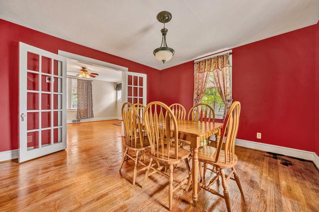 2704 Floraland DR NW, Roanoke, VA 24012