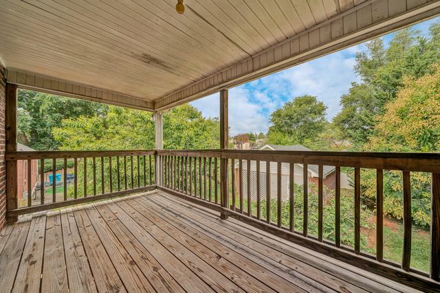 2704 Floraland DR NW, Roanoke, VA 24012