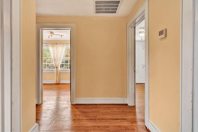 2704 Floraland DR NW, Roanoke, VA 24012