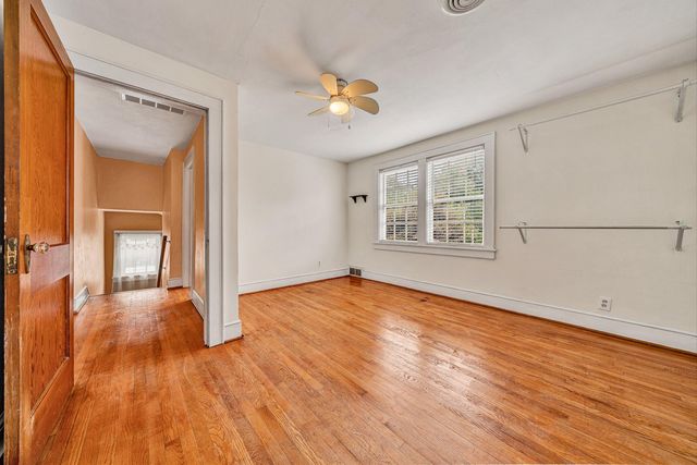 2704 Floraland DR NW, Roanoke, VA 24012