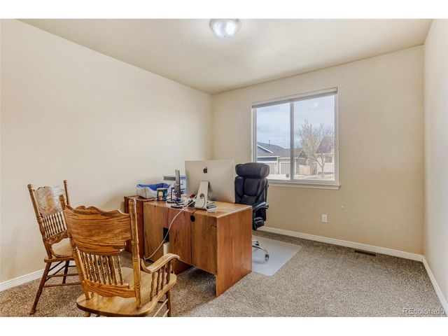 2760 Bridle Dr, Mead, CO 80542