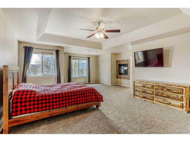 2760 Bridle Dr, Mead, CO 80542