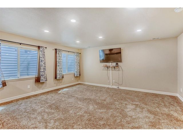 2760 Bridle Dr, Mead, CO 80542