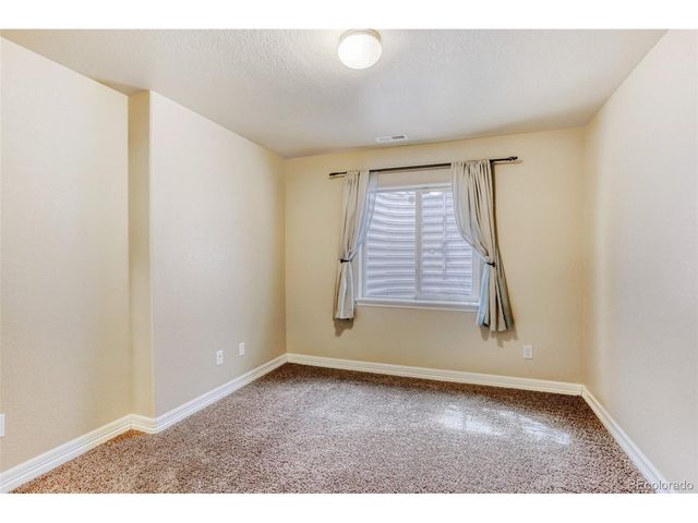 2760 Bridle Dr, Mead, CO 80542