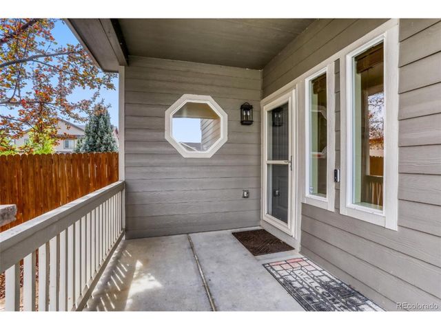 2760 Bridle Dr, Mead, CO 80542