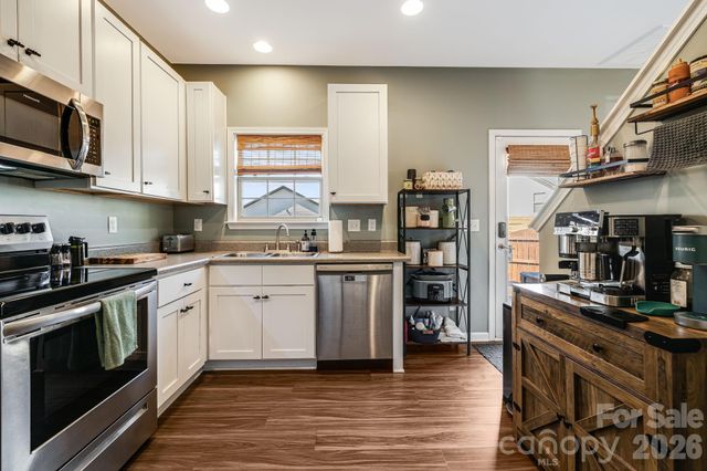 486 Cardwell Lane, Fletcher, NC 28732