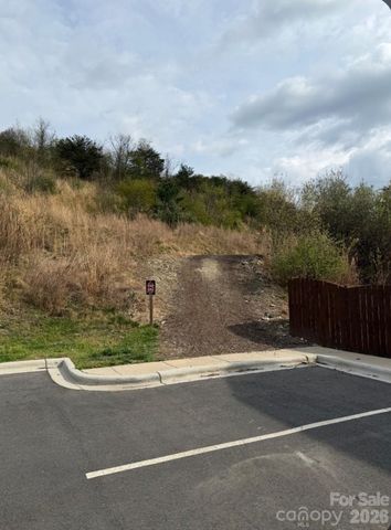 486 Cardwell Lane, Fletcher, NC 28732