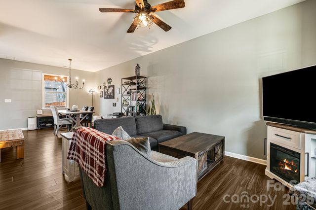 486 Cardwell Lane, Fletcher, NC 28732