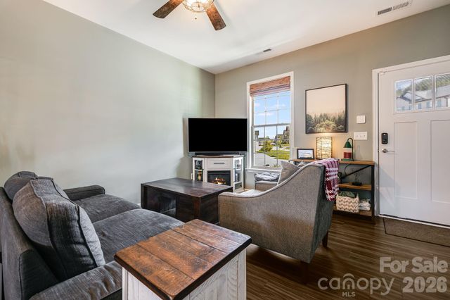 486 Cardwell Lane, Fletcher, NC 28732