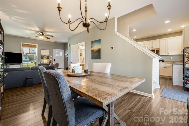 486 Cardwell Lane, Fletcher, NC 28732