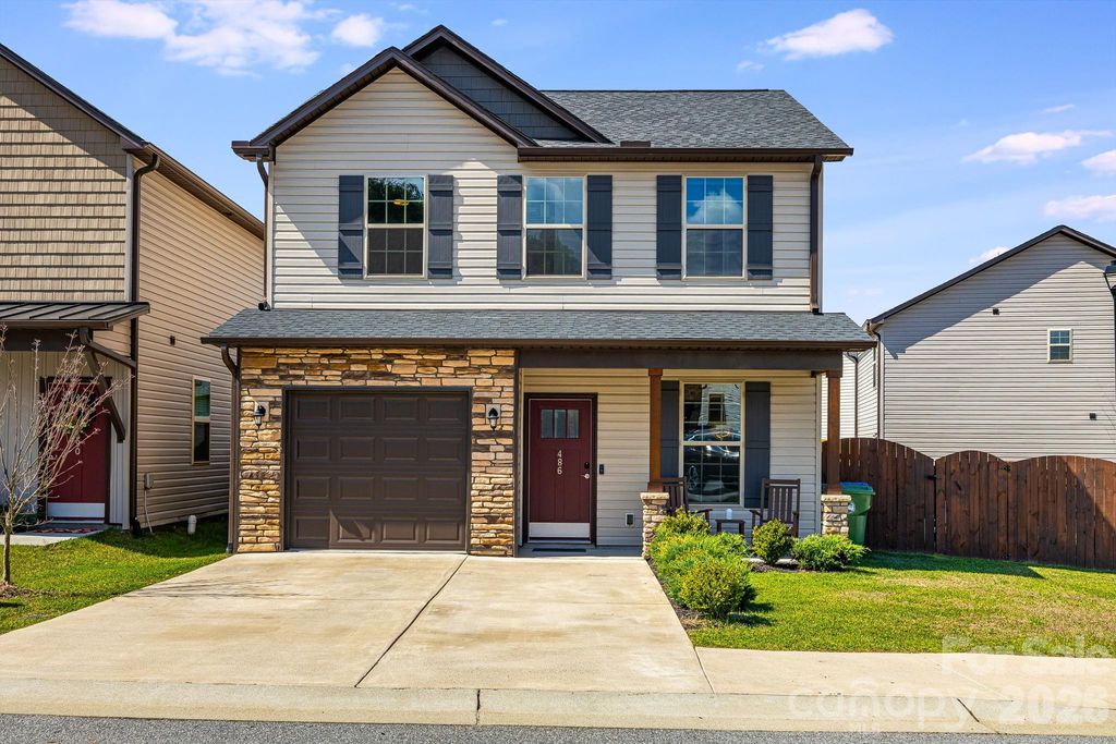 486 Cardwell Lane, Fletcher, NC 28732