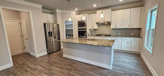352 Newshaw Drive, Lawrenceville, GA 30046