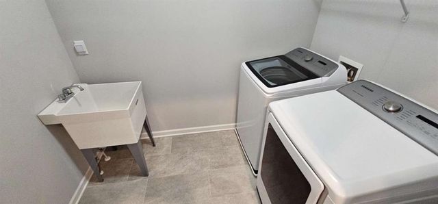 352 Newshaw Drive, Lawrenceville, GA 30046