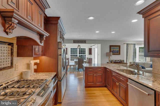 16 OLD DUTCH WAY, Harleysville, PA 19438