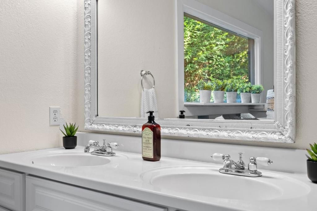 Image 16 of property listing at 150 High Street, Brookdale, CA 95007