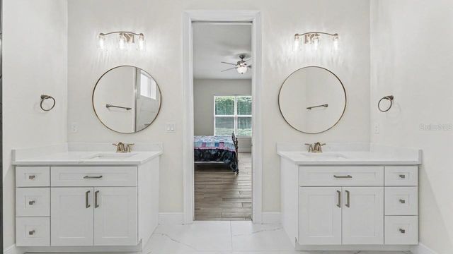 5701 CRESTVIEW DRIVE, Lady Lake, FL 32159